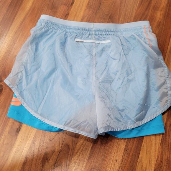 Nike Icon Clash Tempo Luxe Mid Rise Running Shorts Size Medium - Picture 5 of 14